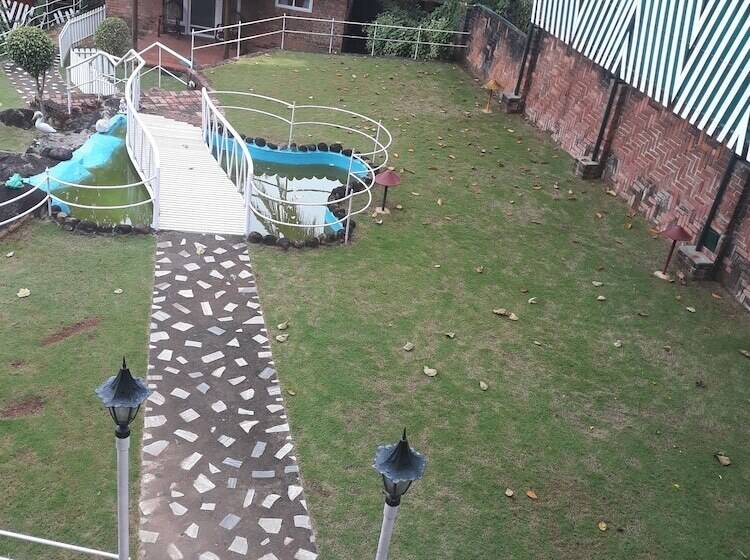 هتل Swagath Holiday Resort