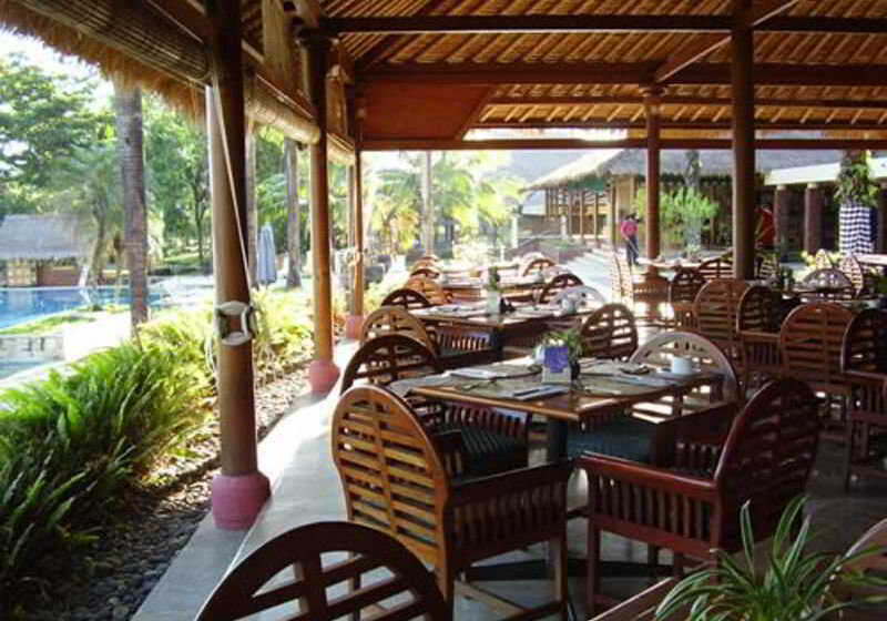 בית מלון כפרי Tanjung Lesung Beach