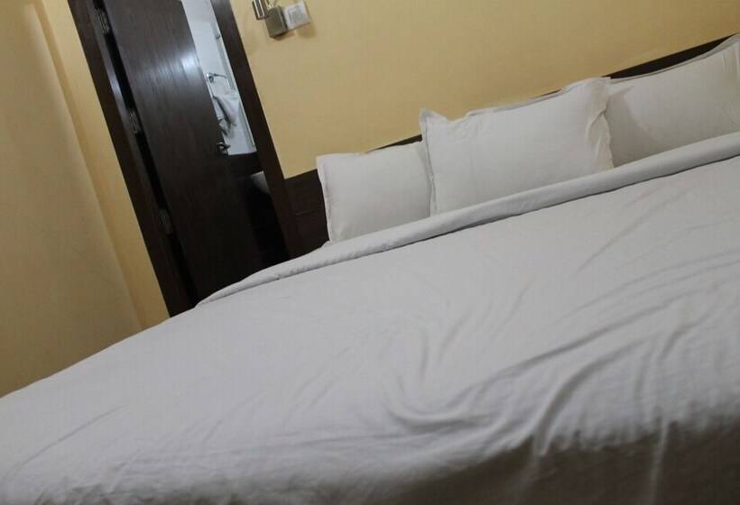 בית מלון כפרי Tathagat