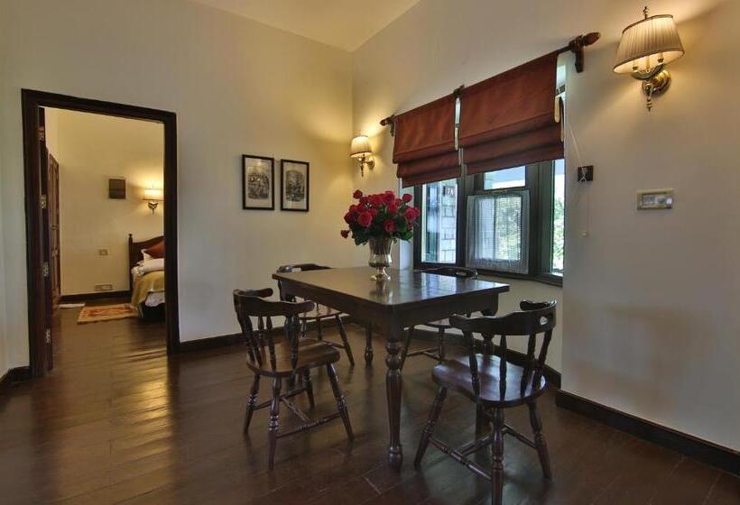 هتل The Himalayan