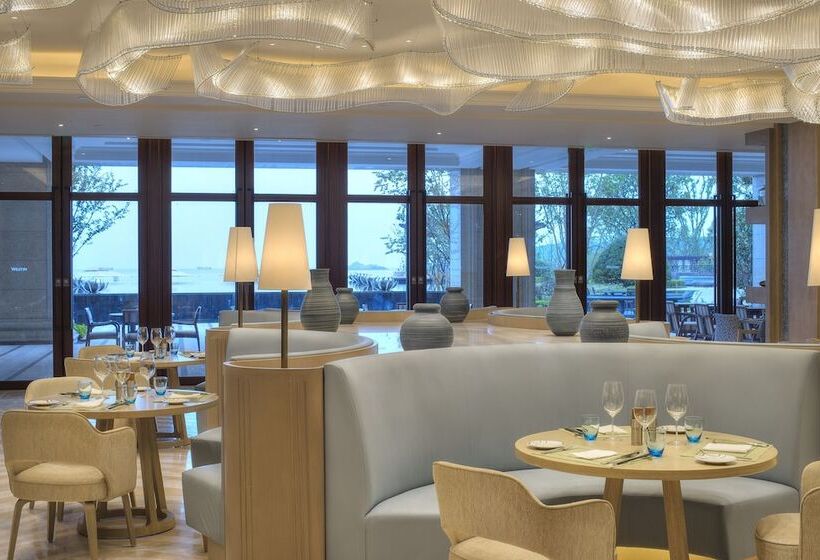 فندق The Westin Zhujiajian Resort, Zhoushan