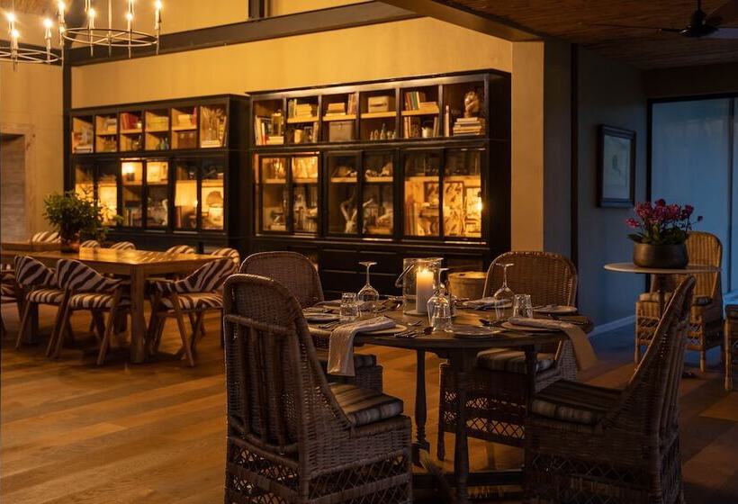 ホテル Thornybush Game Lodge