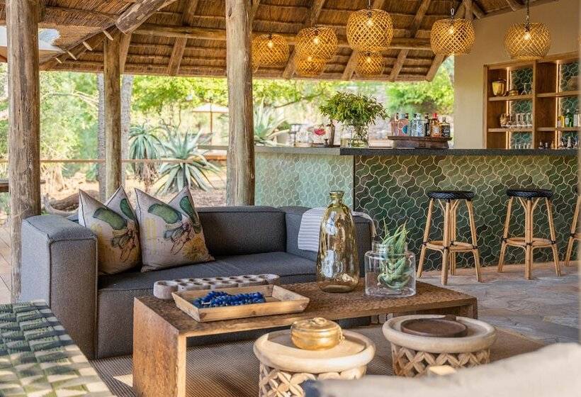 ホテル Thornybush Game Lodge