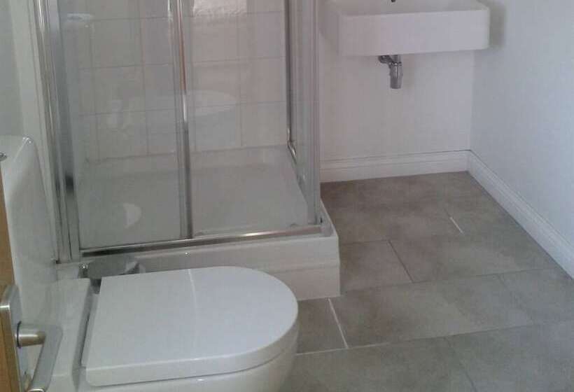 فندق Three Coopers