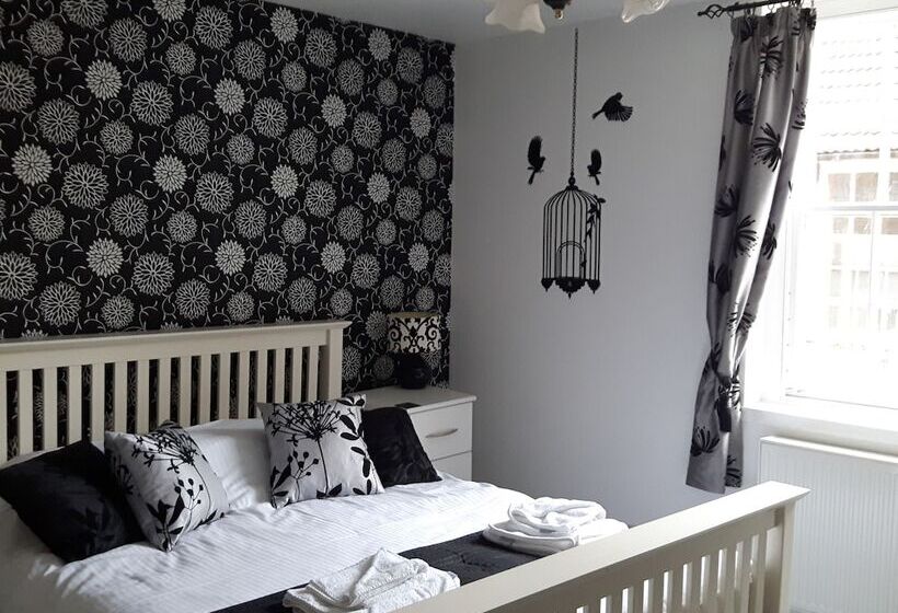 فندق Three Coopers