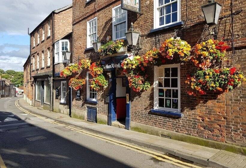 فندق Three Coopers