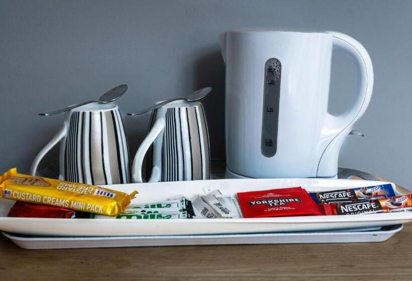 فندق Three Coopers