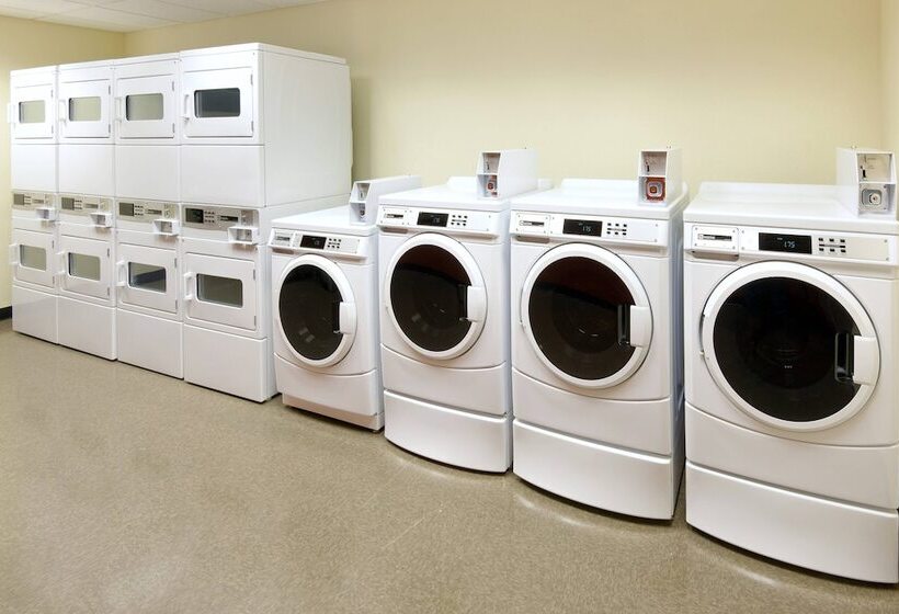 فندق Towneplace Suites By Marriott Springfield