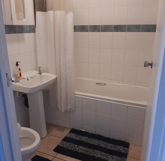 호텔 Unit 95 Oceanic Self Catering, North Beach