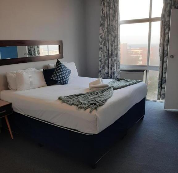 호텔 Unit 95 Oceanic Self Catering, North Beach