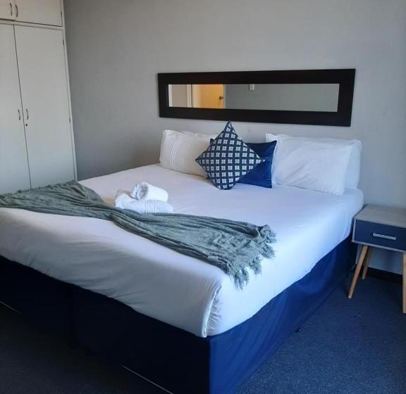 호텔 Unit 95 Oceanic Self Catering, North Beach