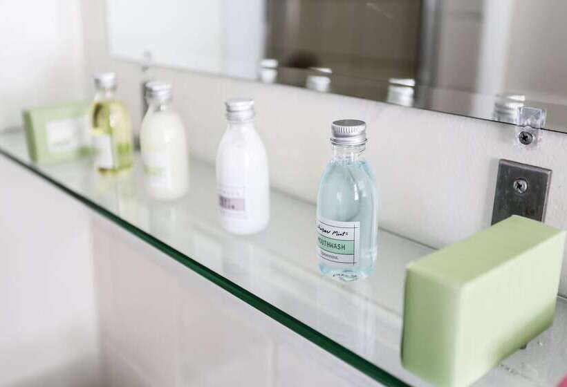 هتل Venice On The Beach