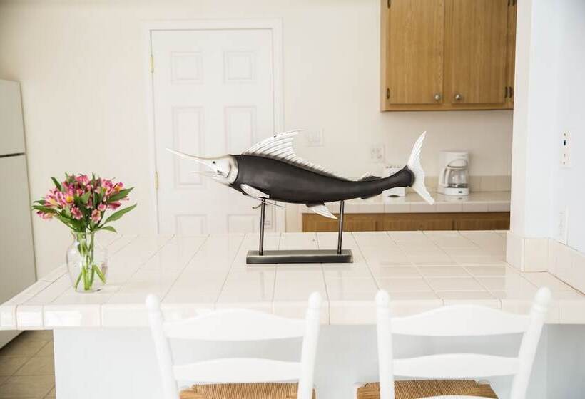 هتل Venice On The Beach