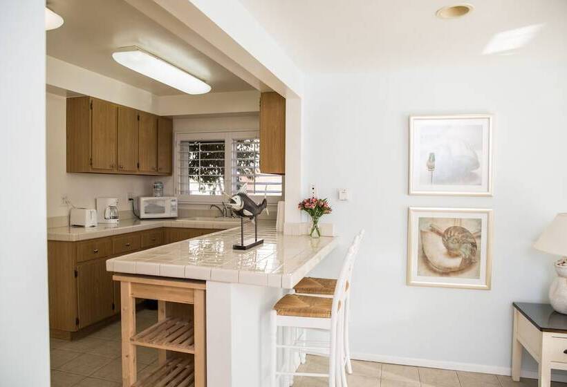 هتل Venice On The Beach