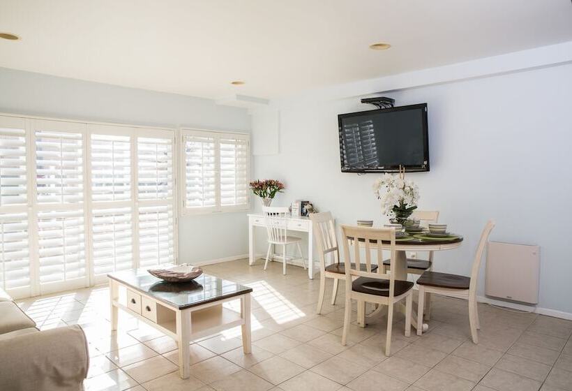 هتل Venice On The Beach