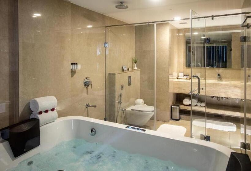 هتل Vibe Munnar Resort & Spa