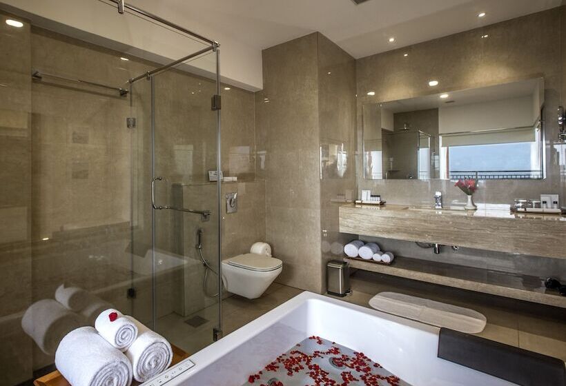 هتل Vibe Munnar Resort & Spa