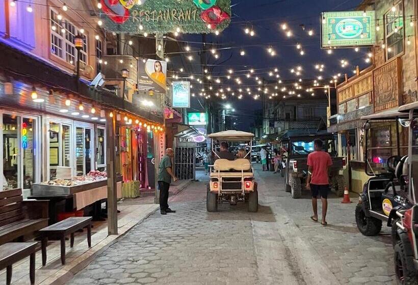 호텔 Xanadu Island Resort