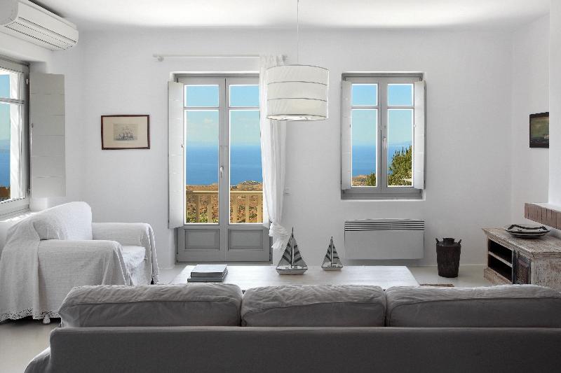 Kea Village Suites & Villas