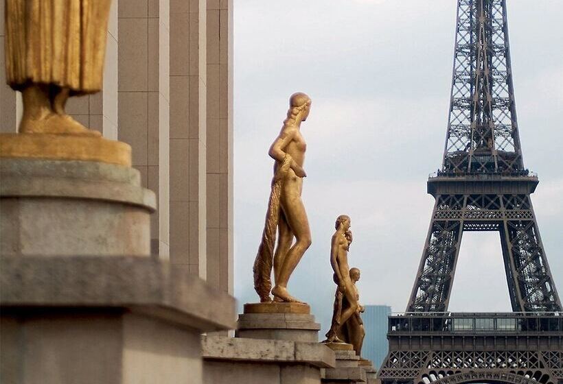 La Réserve Paris Hotel & Spa