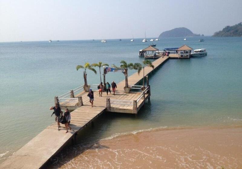 Maka Thanee Resort