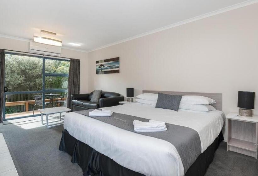 Matakana Motel