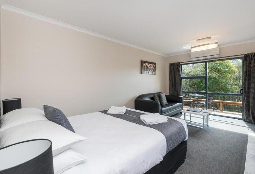 Matakana Motel
