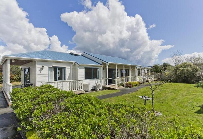 Matakana Motel