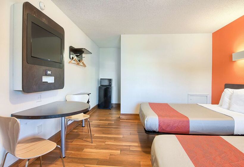 Motel 6 Harrisonburg, Va   South