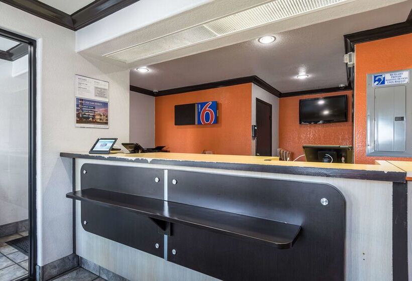 Motel 6 Riverside, Ca  Ucr East