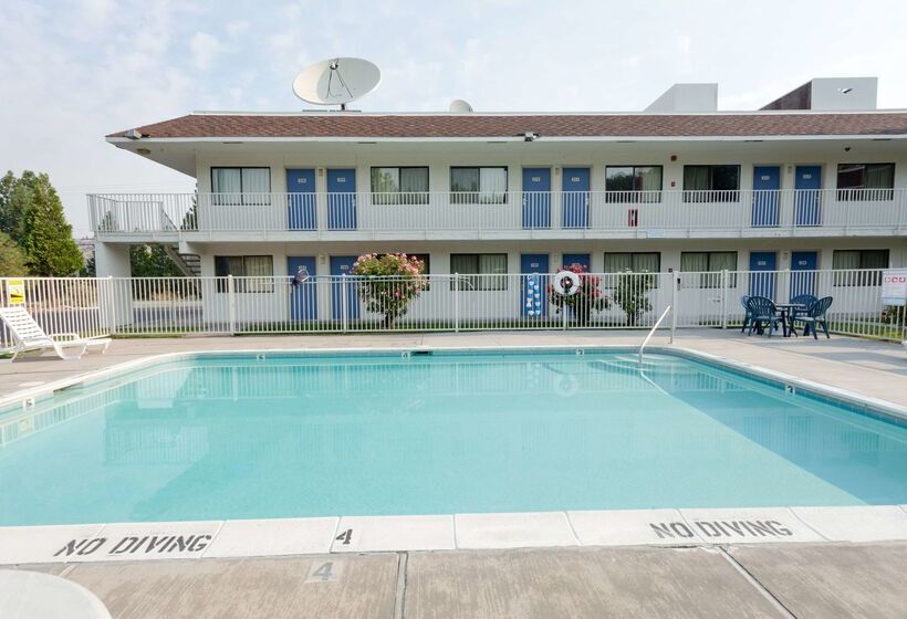 Motel 6 Weed Mount Shasta