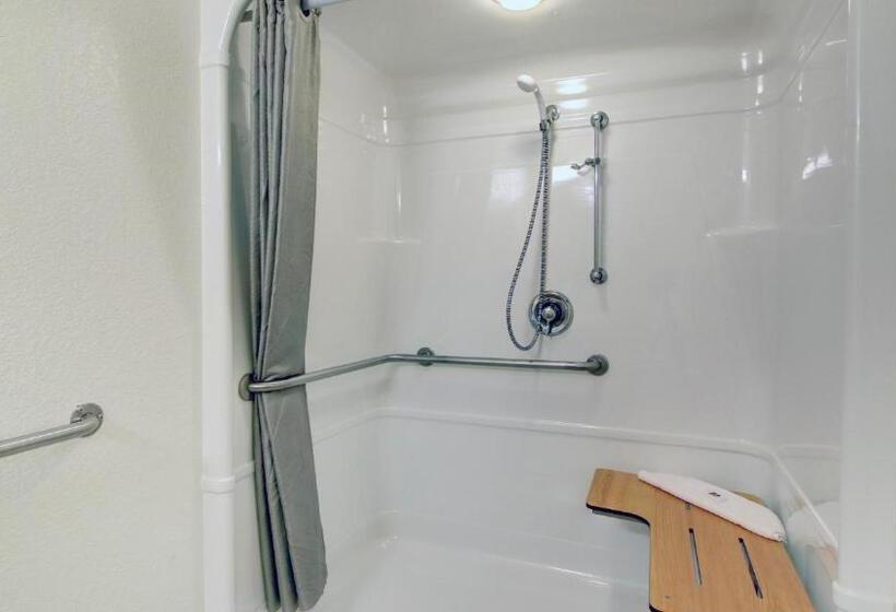 Motel 6 Altoona, Ia  Des Moines East