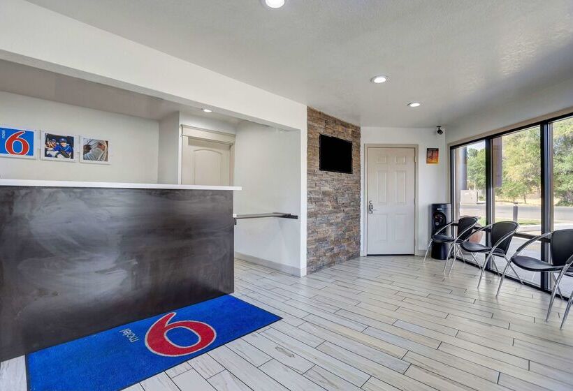 Motel 6anderson, Ca  Redding Airport