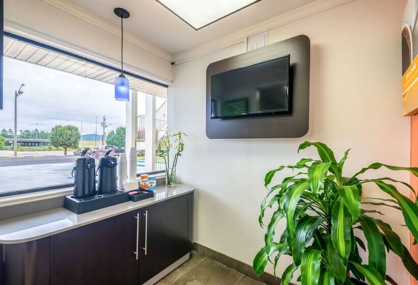 Motel 6 Anniston, Al