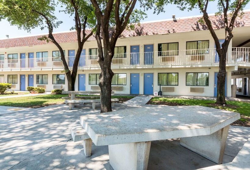 Motel 6del Rio, Tx