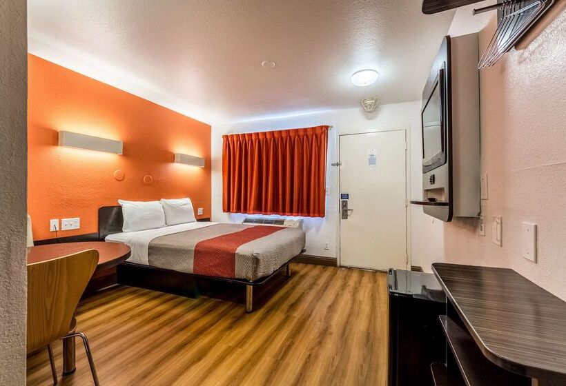 Motel 6garland, Tx  Dallas