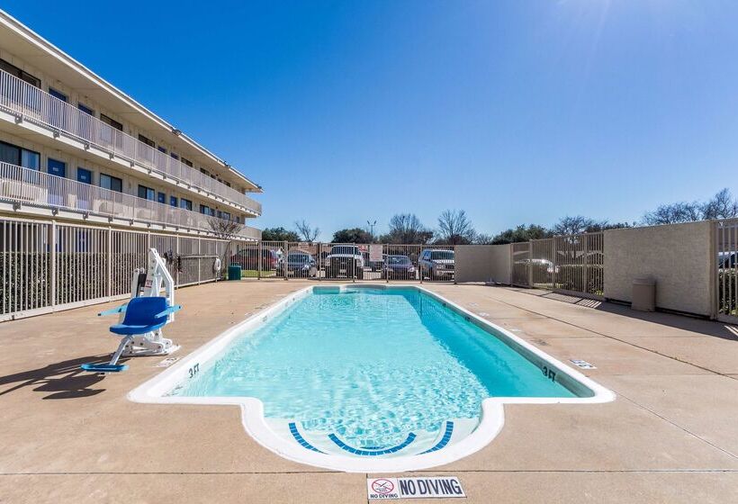 Motel 6garland, Tx  Dallas
