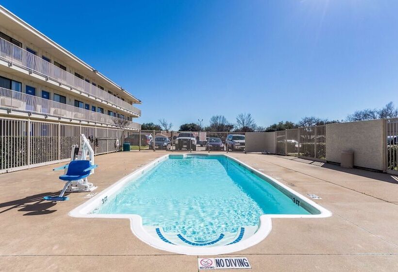 Motel 6garland, Tx  Dallas