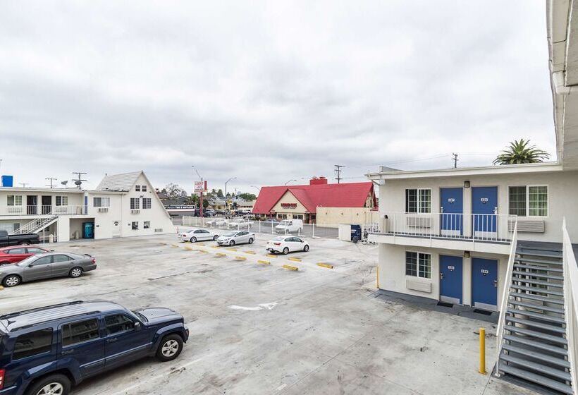 Motel 6long Beach, Ca  International City