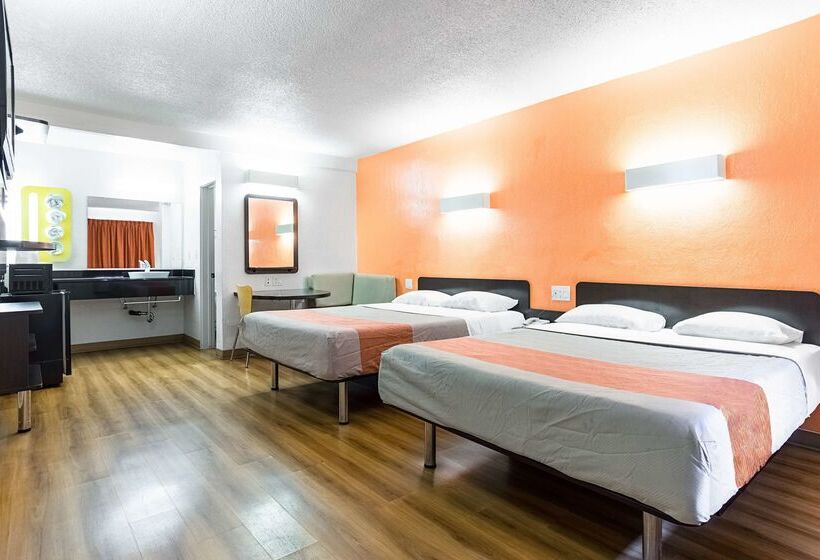 Motel 6long Beach, Ca  International City