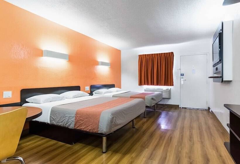 Motel 6long Beach, Ca  International City