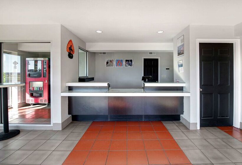 Motel 6sulphur Springs, Tx