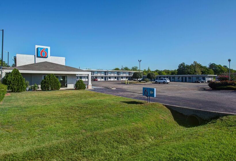 Motel 6sulphur Springs, Tx