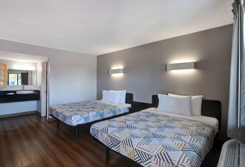 Motel 6sulphur Springs, Tx