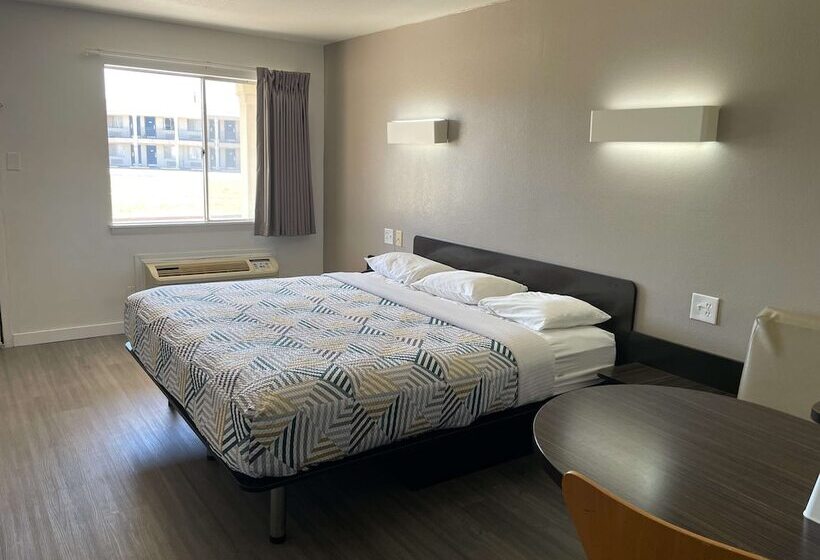 Motel 6 Wichita Falls, Tx North