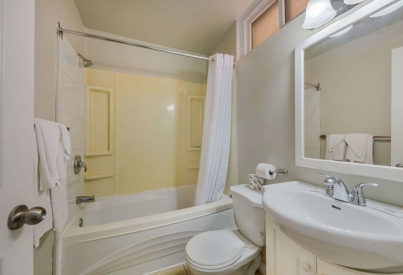 فندق على الطريق Knights Inn Burlington