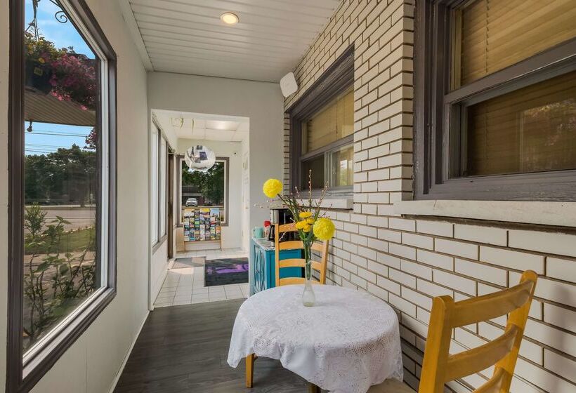 فندق على الطريق Knights Inn Burlington