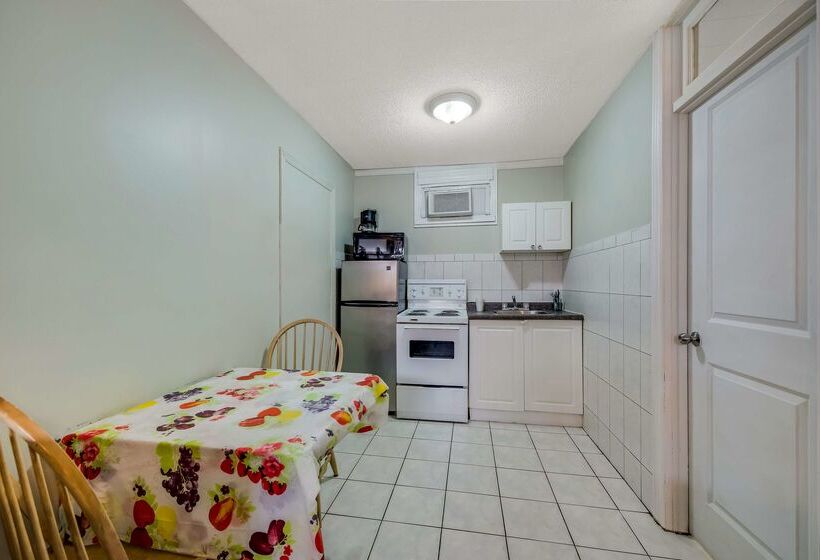 فندق على الطريق Knights Inn Burlington