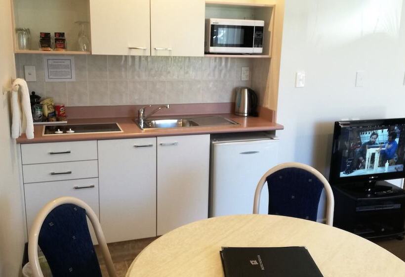 모텔 Pacific Motor Inn