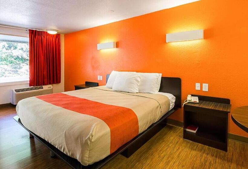 فندق على الطريق Rodeway Inn